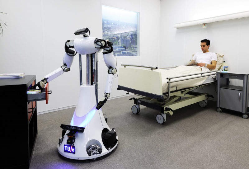 Chuyên phân phối bán buôn bén sỉ robot y tế